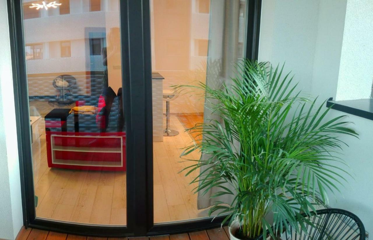 Intelliparts Apartment